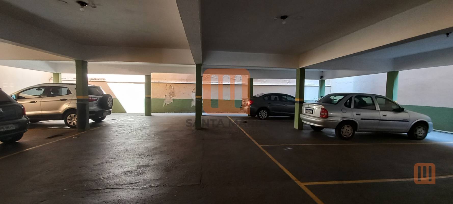 Condomínio Chile em Jardim Irajá, Ribeirão Preto - Garagem - foto 4 código 1332