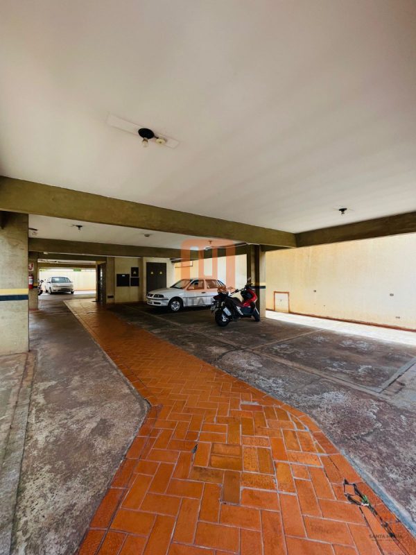 Condomínio Santa Lucia em Jardim Irajá, Ribeirão Preto - Garagem - foto 3 código 1463
