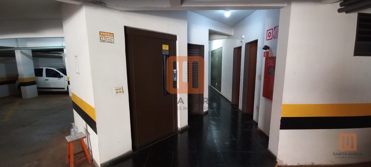 Condomínio Antonio Maria em Vila Seixas, Ribeirão Preto - Elevador - foto 3 código 2105