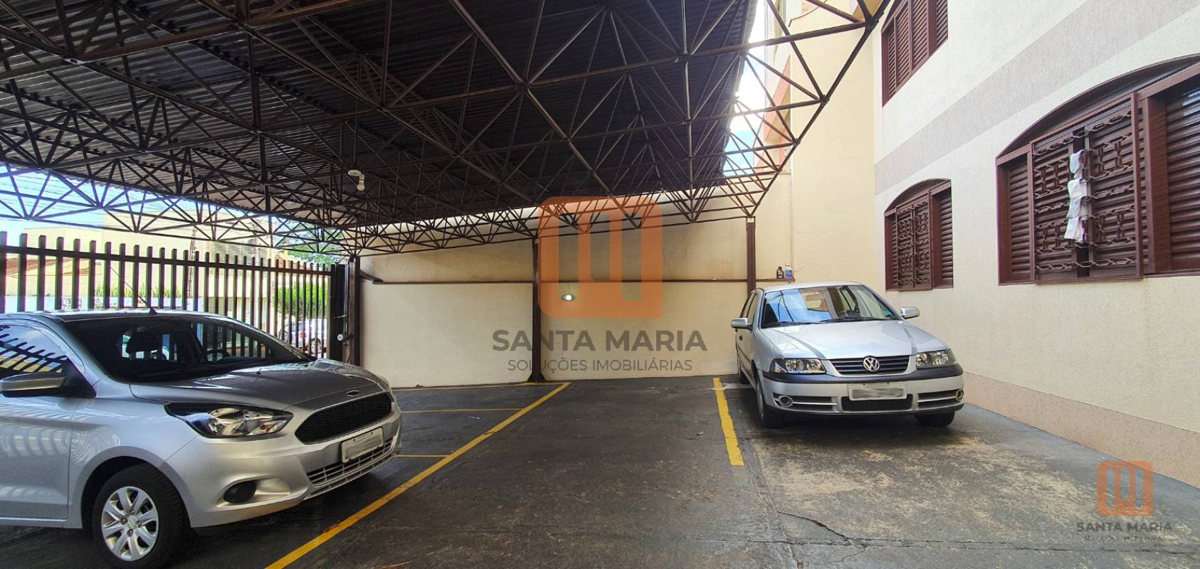 Condomínio Almeida Rocha em Jardim Irajá, Ribeirão Preto - Garagem - foto 2 código 2967