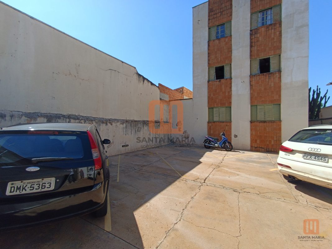 Condomínio Vivendas em Jardim Iguatemi, Ribeirão Preto - Garagem - foto 3 código 3104