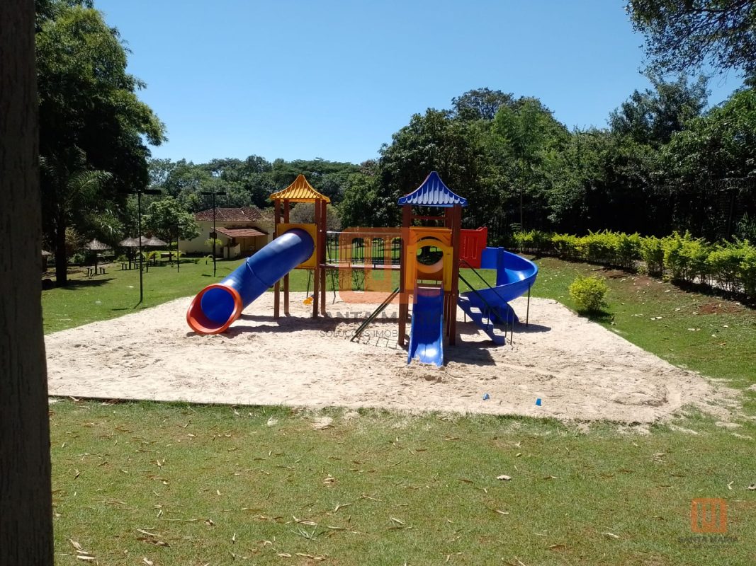 Condomínio Alto da Boa Vista em Alto Da Boa Vista, Cravinhos - Playground - foto 3 código 3953