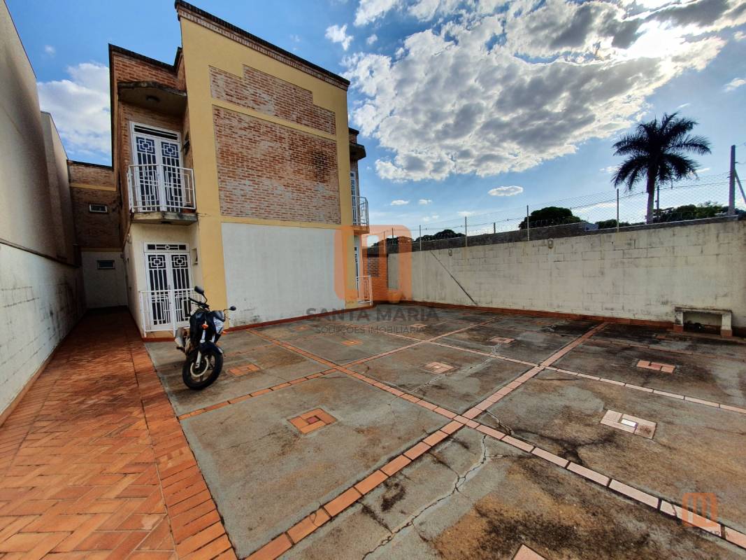 Condomínio Silvio Ramos em Jardim Anhanguera, Ribeirão Preto - Garagem - foto 2 código 460