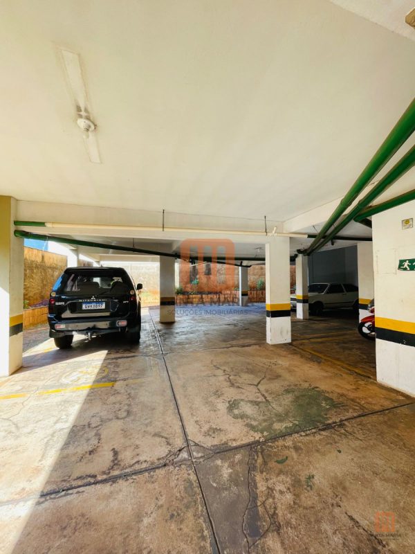Condomínio Amanbai em Jardim Sao Luiz, Ribeirão Preto - Garagem - foto 3 código 464