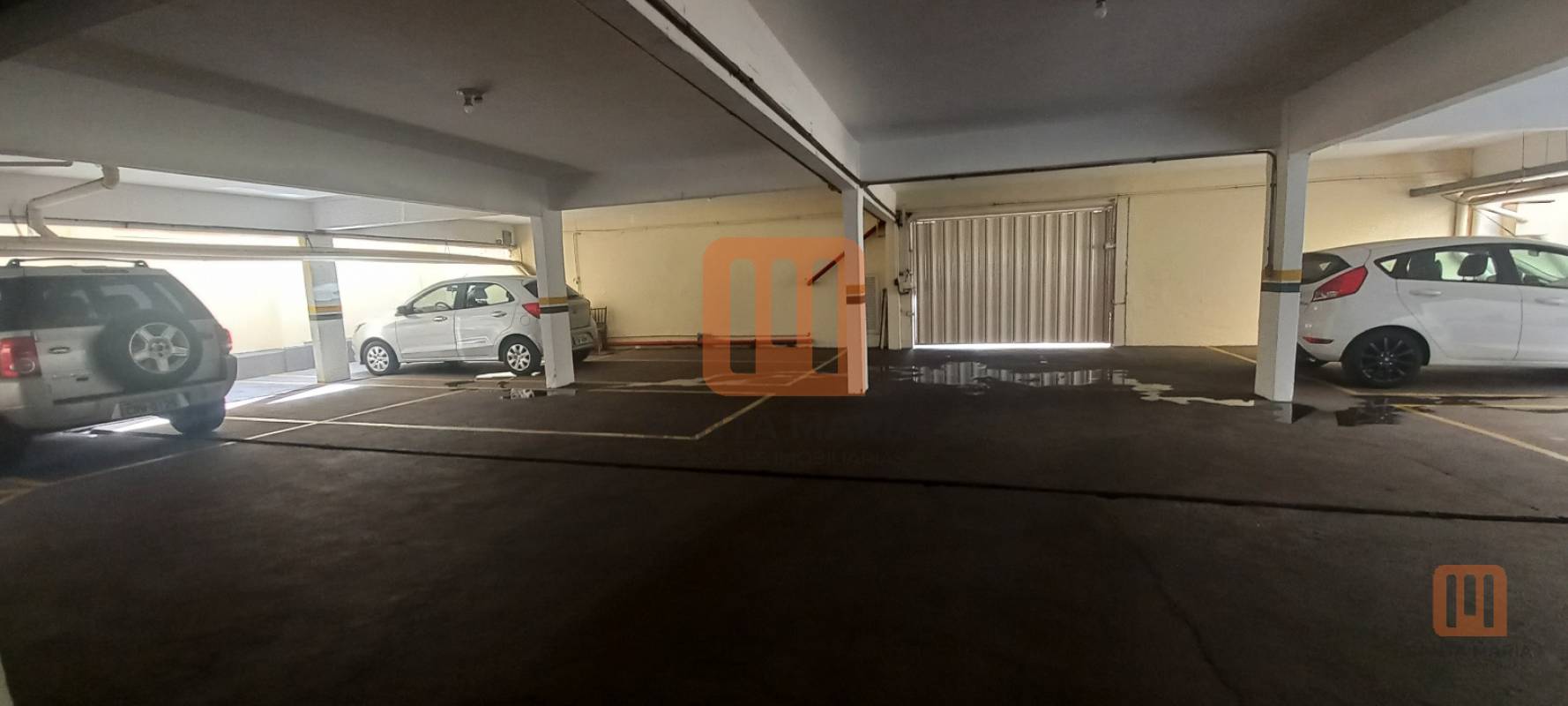 Condomínio Aracy De Castro Nogueira em Jardim Irajá, Ribeirão Preto - Garagem - foto 5 código 478