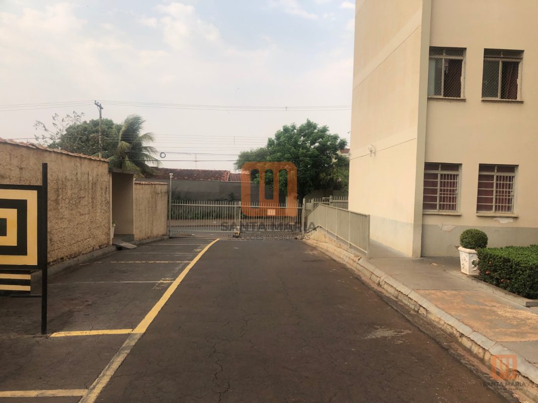 Condomínio Res. Das Américas (Chile) em Jardim Presidente Dutra 1, Ribeirão Preto - Garagem - foto 3 código 559
