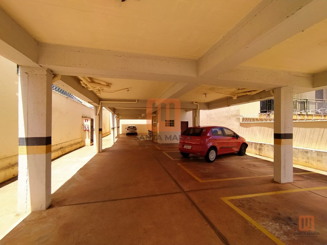 Condomínio Sylvestre Grandini em Jardim Irajá, Ribeirão Preto - Garagem - foto 4 código 673