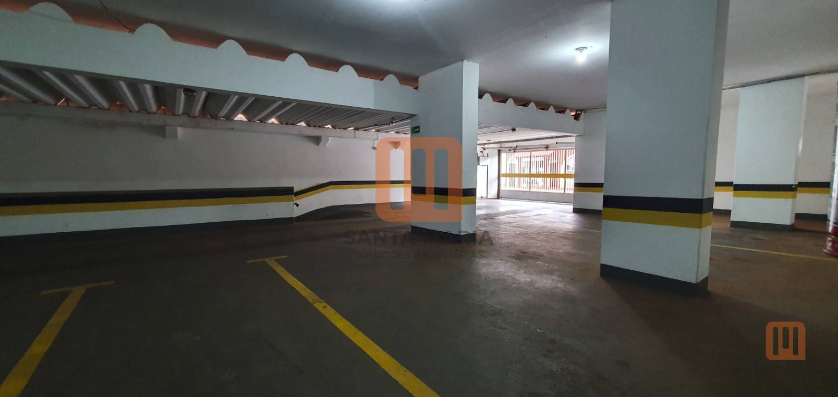 Condomínio Britania em Centro, Ribeirão Preto - Garagem - foto 5 código 988