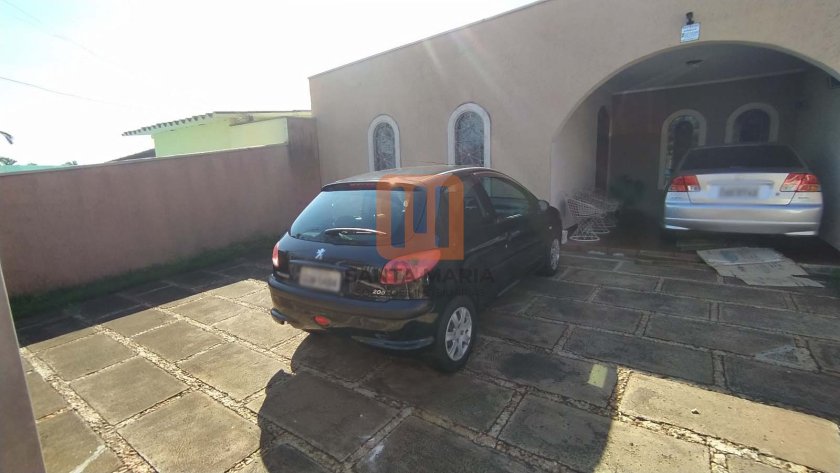 Casa para comprar em Lagoinha, Ribeirão Preto - Garagem/estacionamento (unidade) - foto 3 código 11634