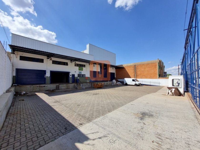 Salão-Galpão para alugar em Lagoinha, Ribeirão Preto - Garagem/estacionamento (unidade) - foto 2 código 14141