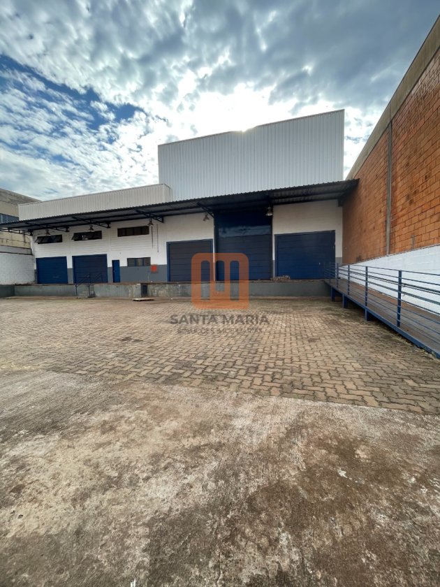 Salão-Galpão para alugar em Lagoinha, Ribeirão Preto - Garagem/estacionamento (unidade) - foto 2 código 14141