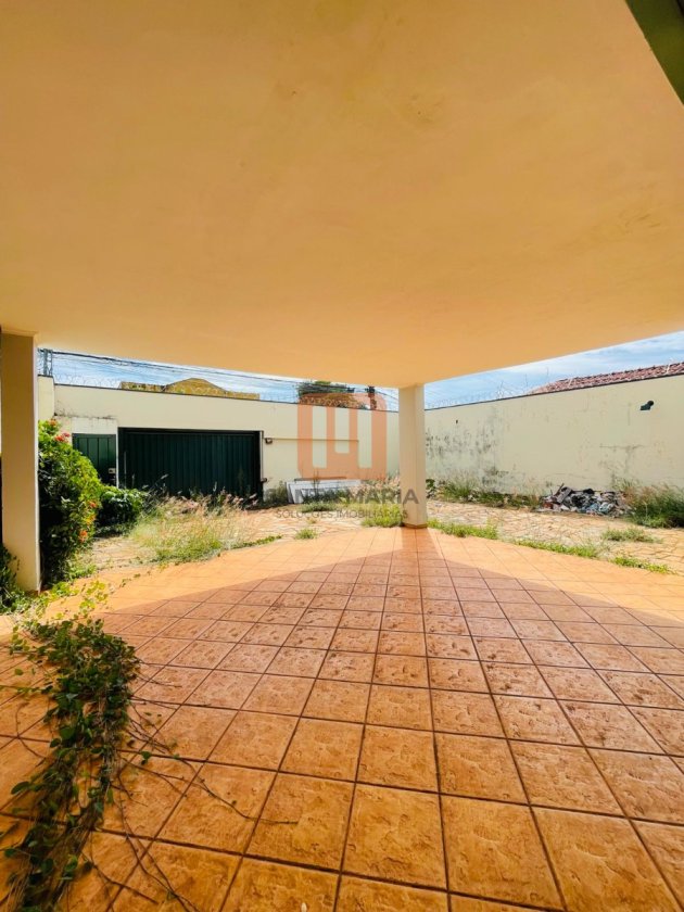 Casa para comprar em Jardim América, Ribeirão Preto - Garagem/estacionamento (unidade) - foto 4 código 15490