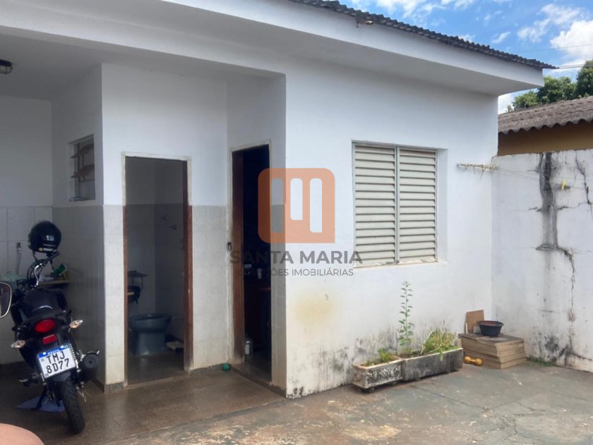 Casa para comprar em Jardim Interlagos, Ribeirão Preto - Quintal/corredores (unidade) - foto 2 código 16750