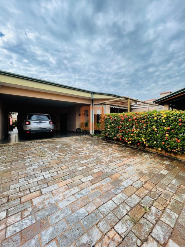 Casa para comprar em Jardim Califórnia, Ribeirão Preto - Garagem/estacionamento (unidade) - foto 2 código 18031