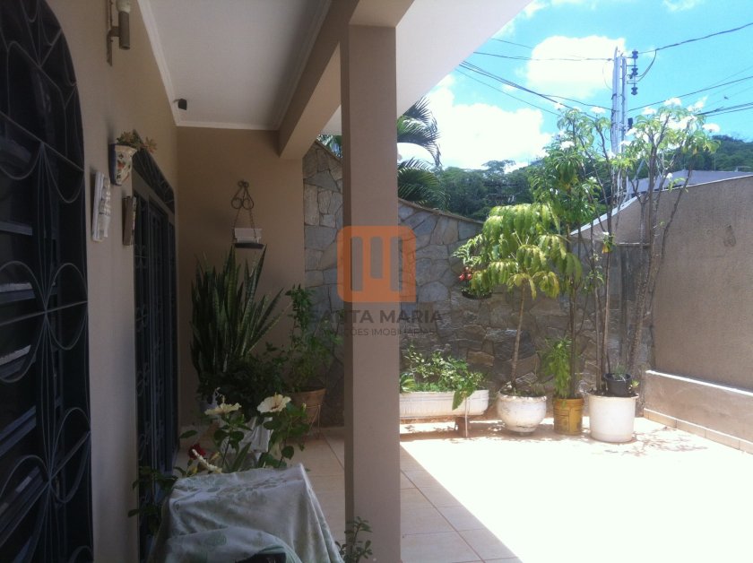 Casa para comprar em Jardim Mosteiro, Ribeirão Preto - Garagem/estacionamento (unidade) - foto 4 código 60137