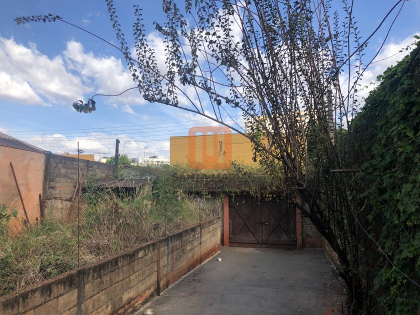 Casa para comprar em Jardim Republica, Ribeirão Preto - Garagem/estacionamento (unidade) - foto 3 código 61542