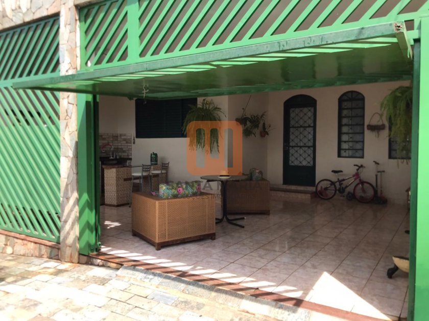 Casa para comprar em Vila Amelia, Ribeirão Preto - Garagem/estacionamento (unidade) - foto 2 código 65373