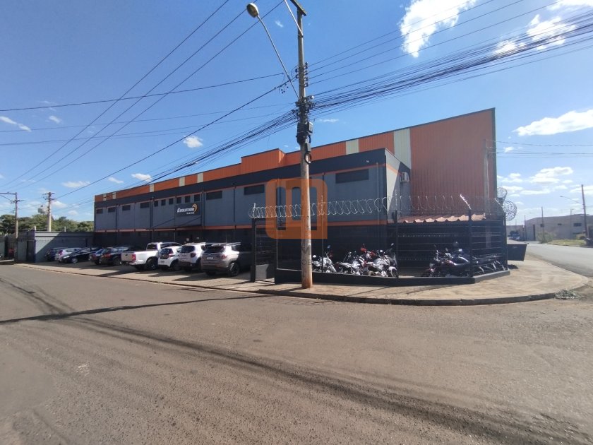Salão-Galpão em Vila Elisa, Ribeirão Preto