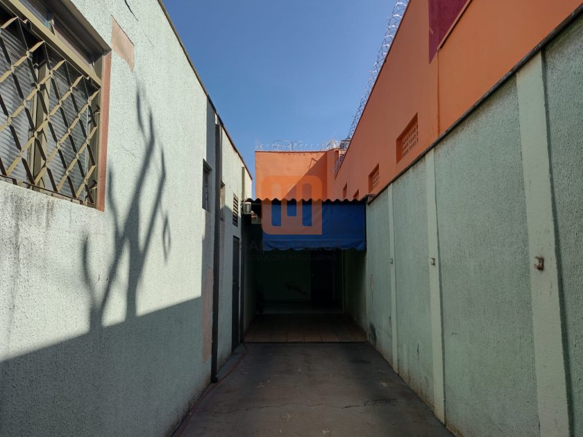 Casa para comprar em Ipiranga, Ribeirão Preto - Garagem/estacionamento (unidade) - foto 4 código 71065