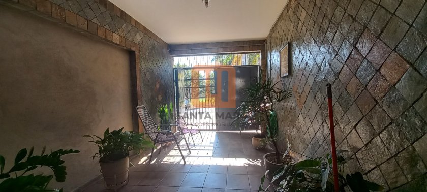Casa para comprar em Jardim Iguatemi, Ribeirão Preto - Garagem/estacionamento (unidade) - foto 2 código 71101