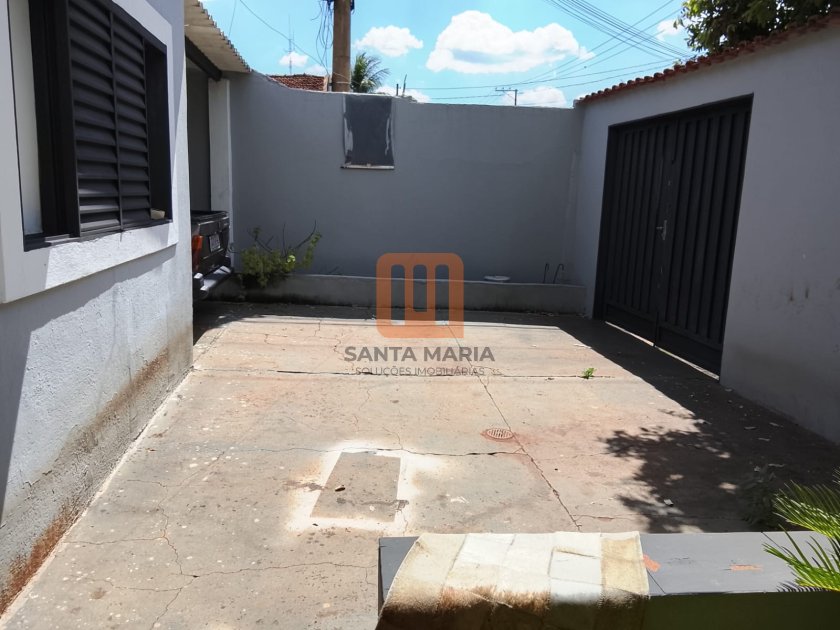 Casa para comprar em Ipiranga, Ribeirão Preto - Garagem/estacionamento (unidade) - foto 2 código 77025