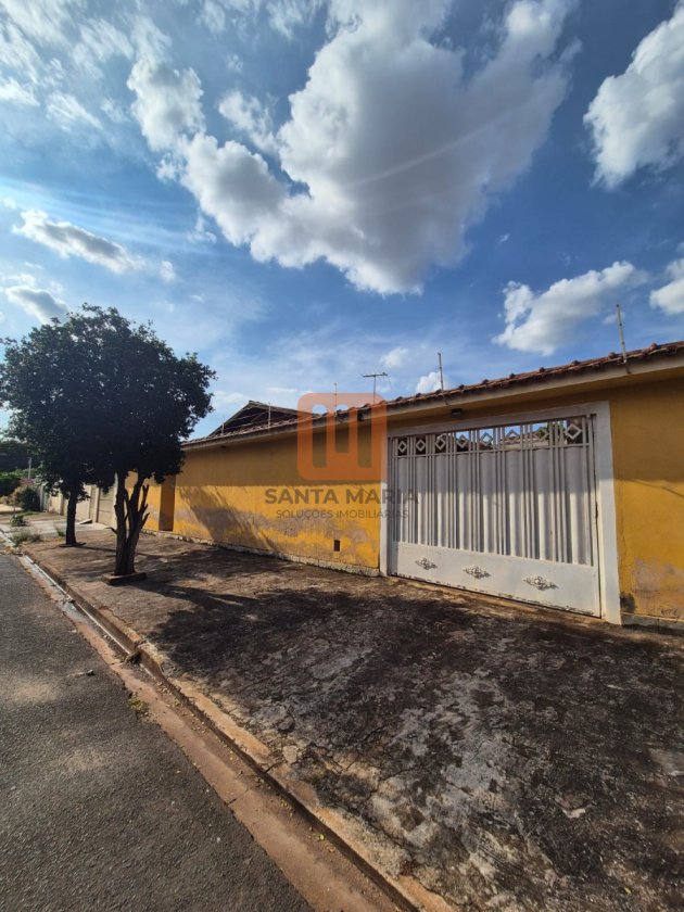 Casa em PARQUE ANHANGUERA, Ribeirão Preto