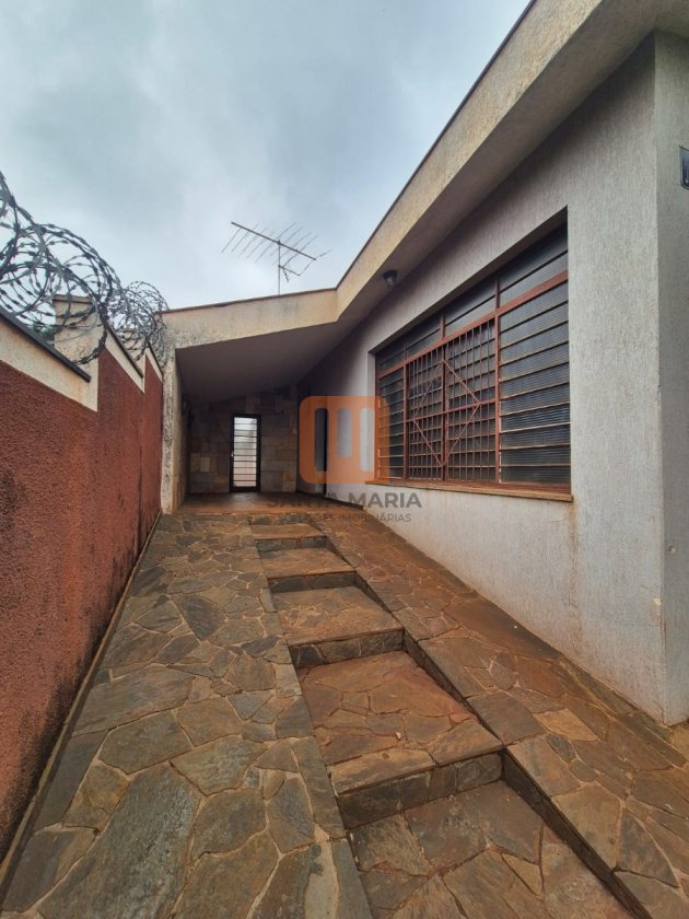 Casa para alugar em Jardim América, Ribeirão Preto - Garagem/estacionamento (unidade) - foto 2 código 77612