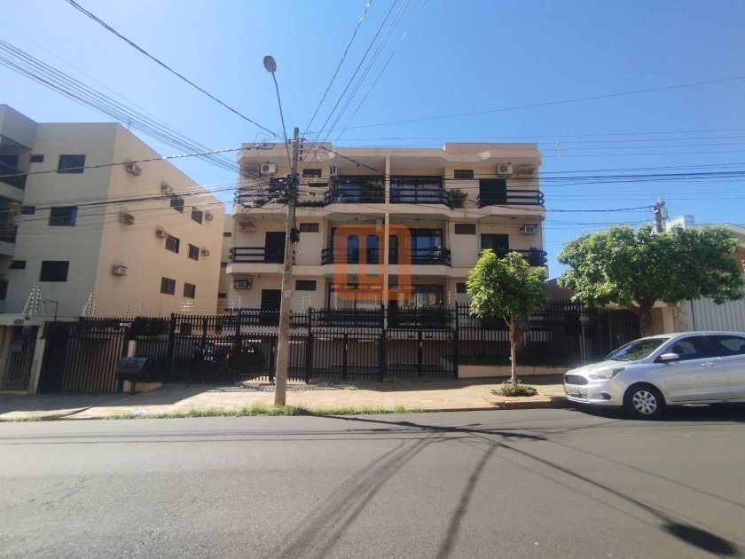 Apartamento em Jardim Irajá, Ribeirão Preto