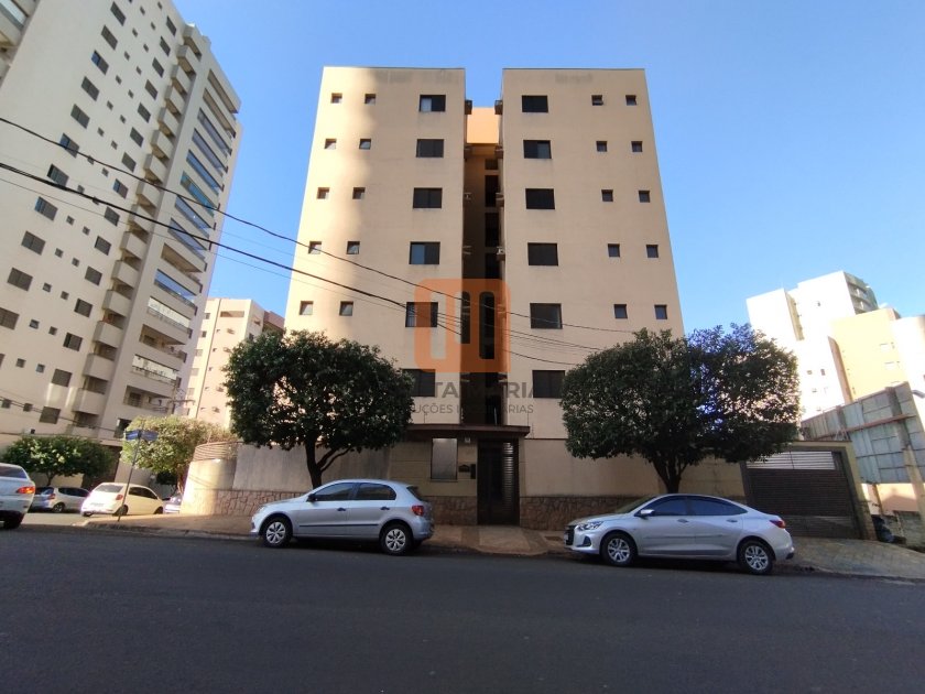 Apartamento em Jardim Irajá, Ribeirão Preto